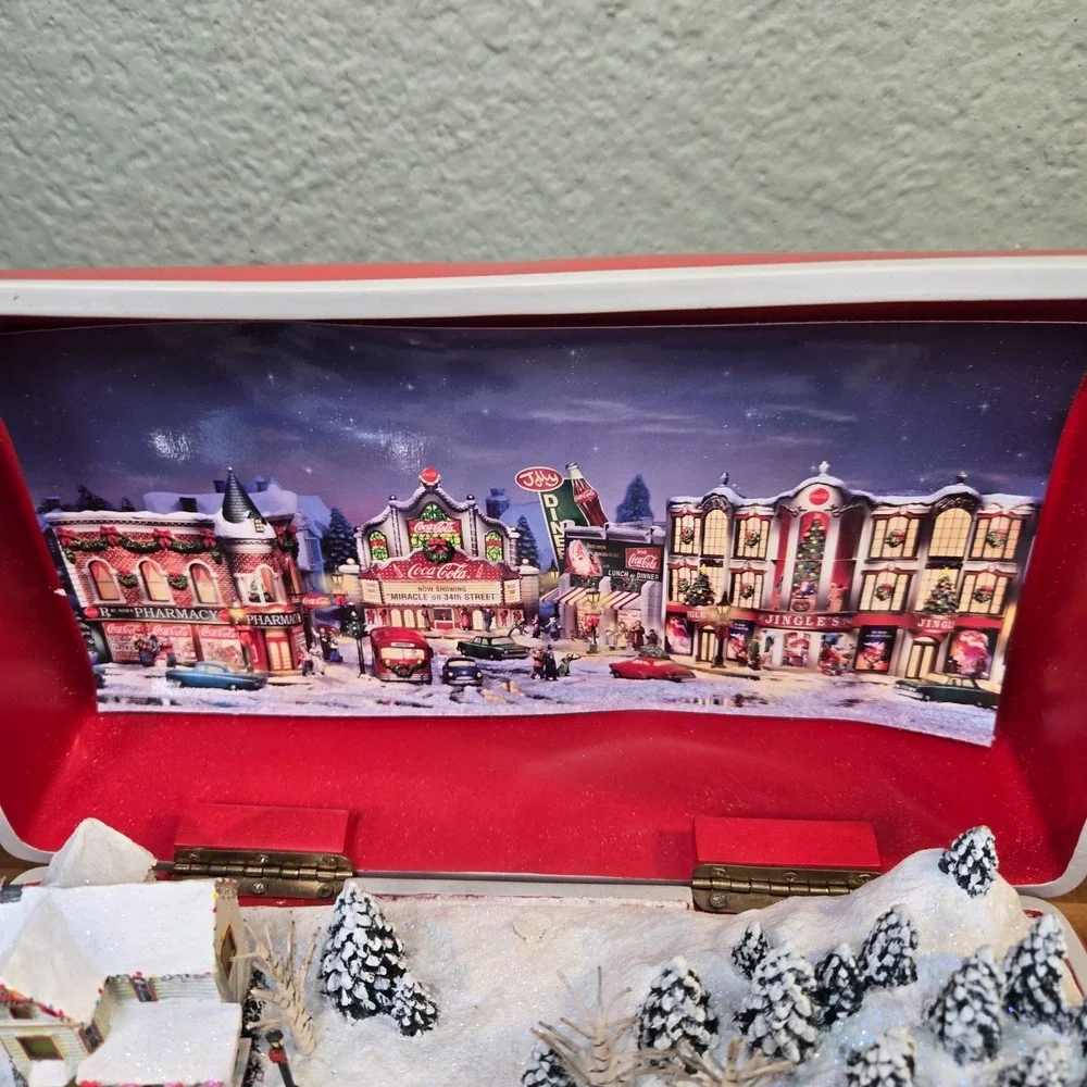 Coca Cola Hometown Holiday Animated Music Box- Used Missing Batt Cover